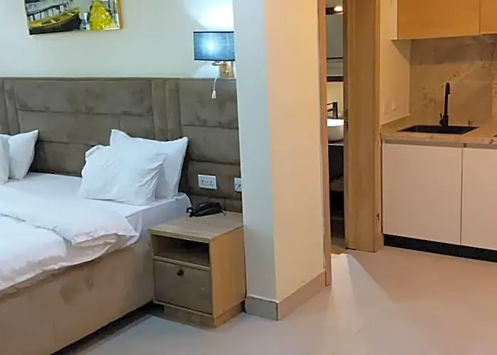 Slavan Suites & Apartments